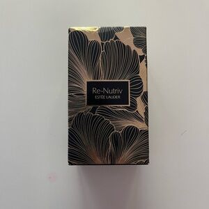 Estée Lauder Re-Nutriv Box